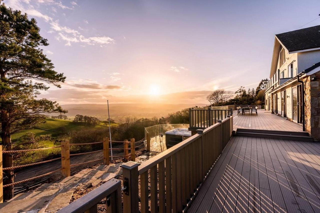 Clwyd Gate Manor Pool Sauna Hottub Cave Wales Рітін Екстер'єр фото