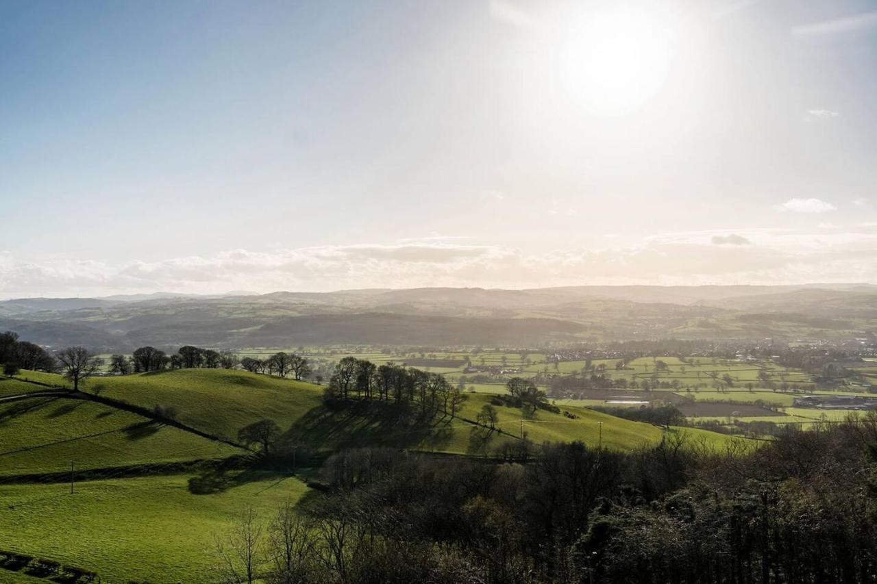 Clwyd Gate Manor Pool Sauna Hottub Cave Wales Рітін Екстер'єр фото